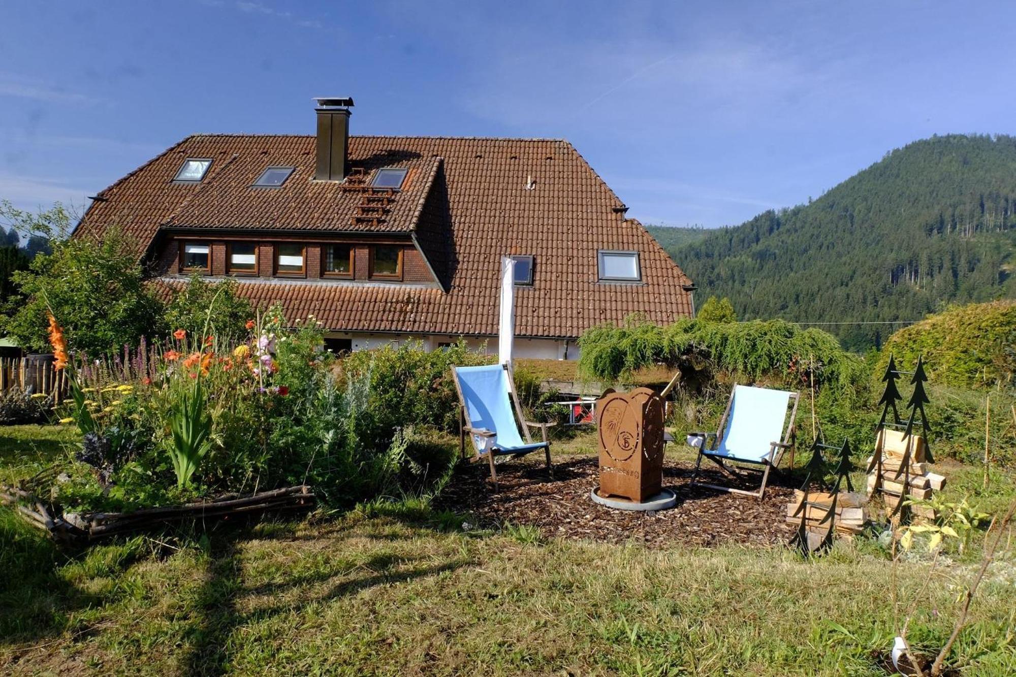 Schwarzwild - Ferienwohnung Und Ferienzimmer Baiersbronn Bagian luar foto